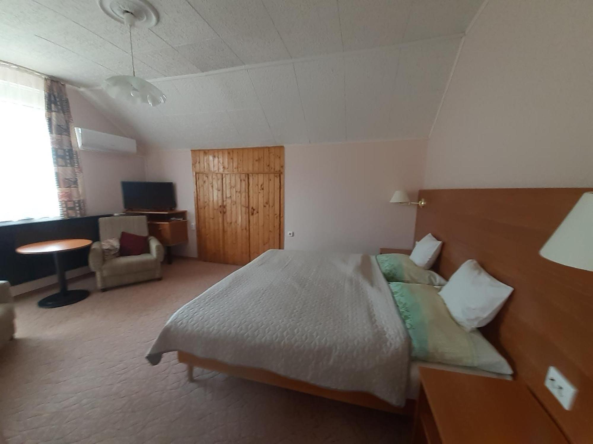 Viola House Hotell Hévíz Rom bilde